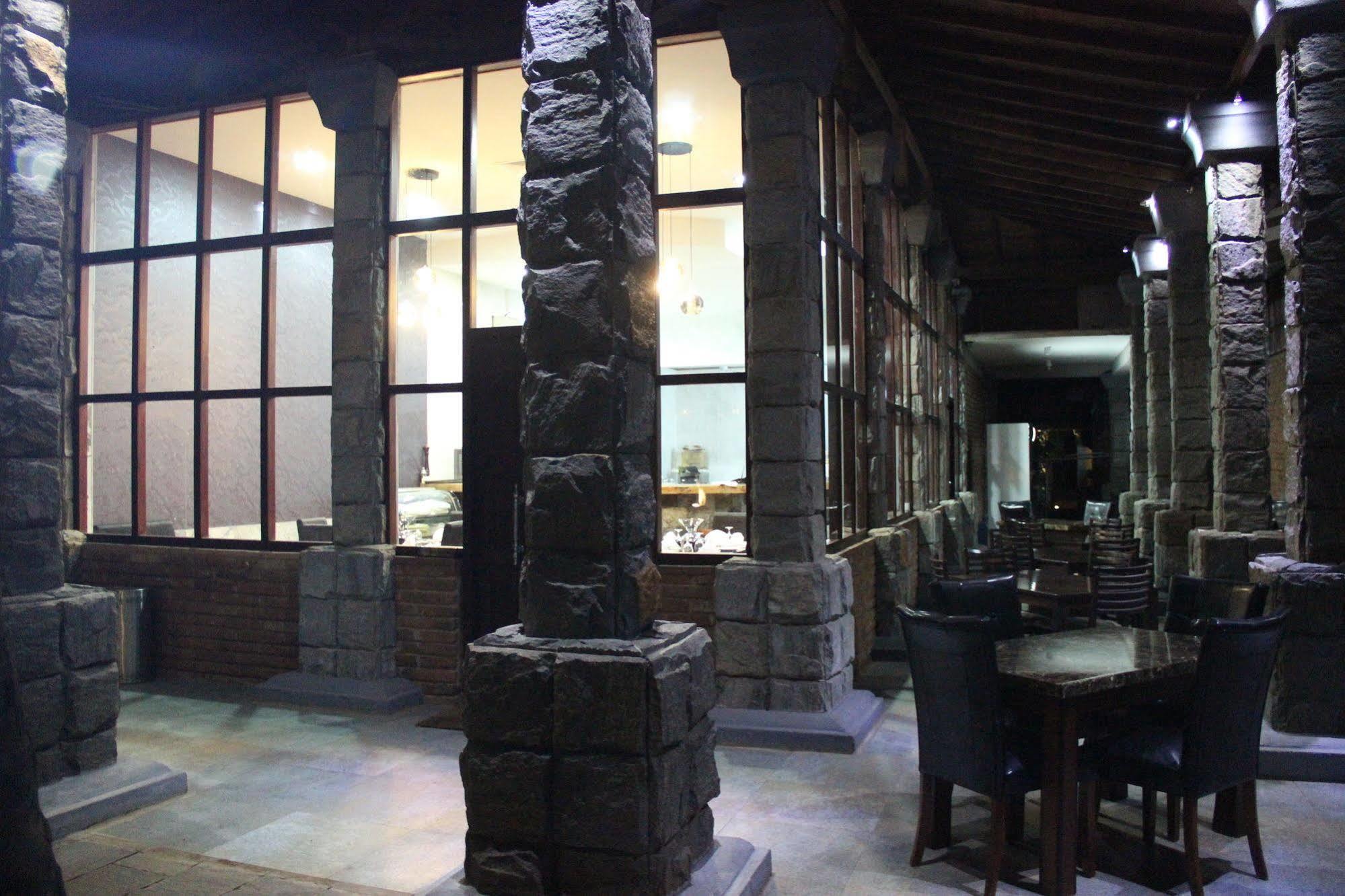 Avasta Resort And Spa أنرادابورام المظهر الخارجي الصورة