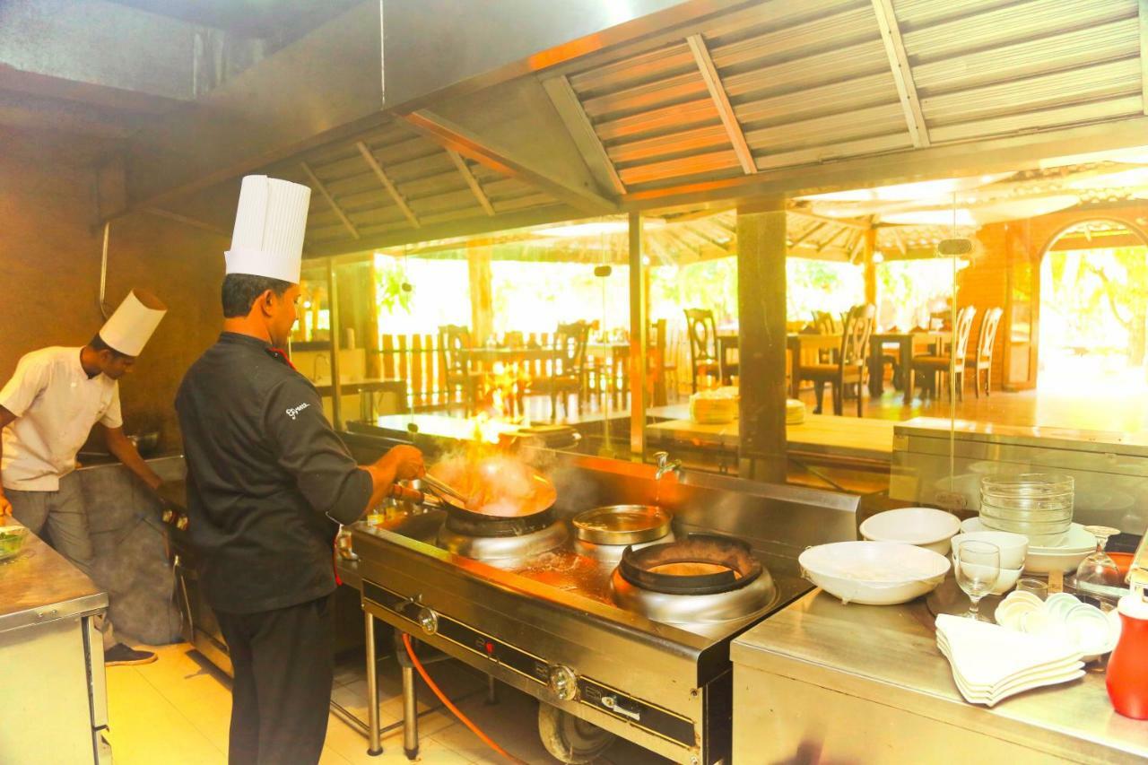 Avasta Resort And Spa أنرادابورام المظهر الخارجي الصورة