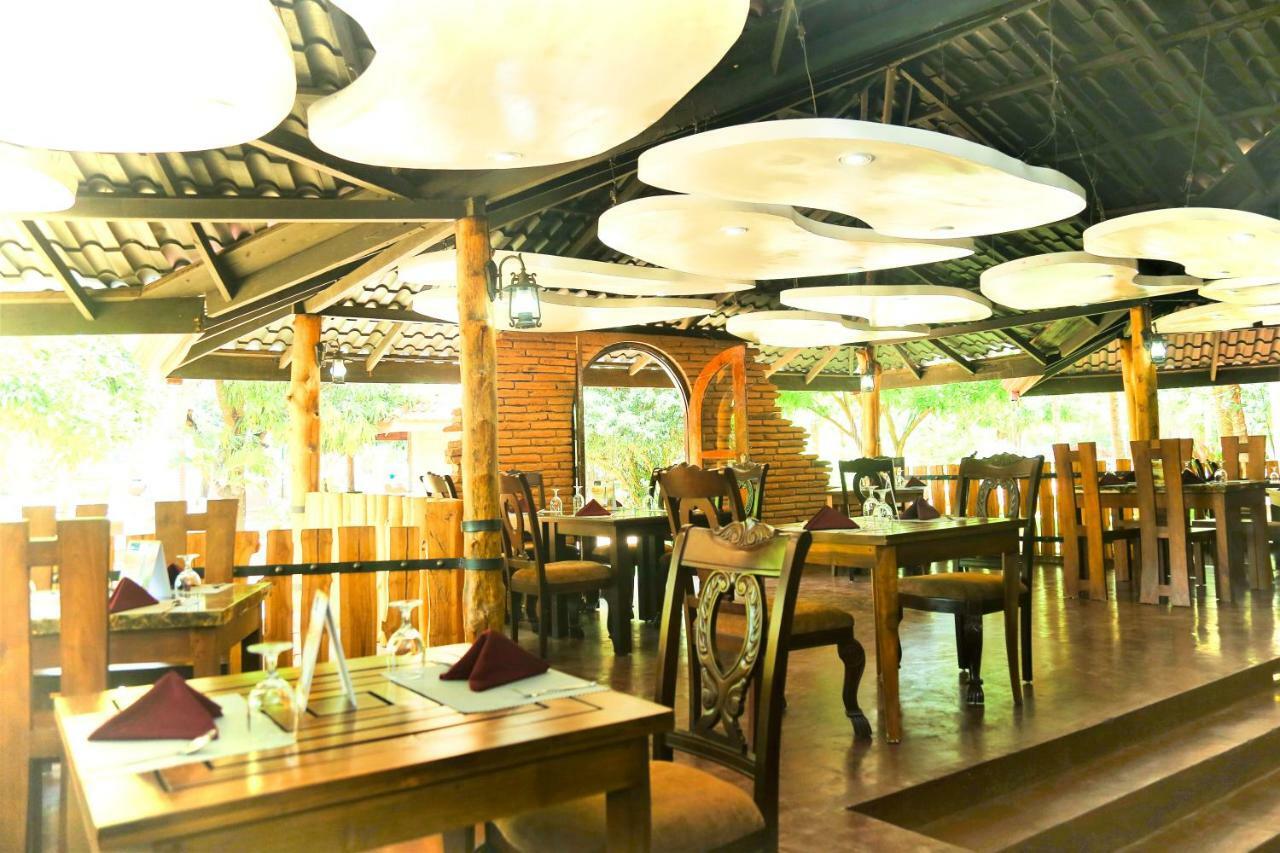 Avasta Resort And Spa أنرادابورام المظهر الخارجي الصورة
